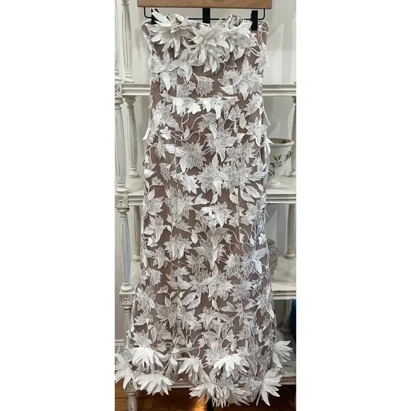 Elliatt Valentina Strapless Floral Dress Size Small White Bridal Midi